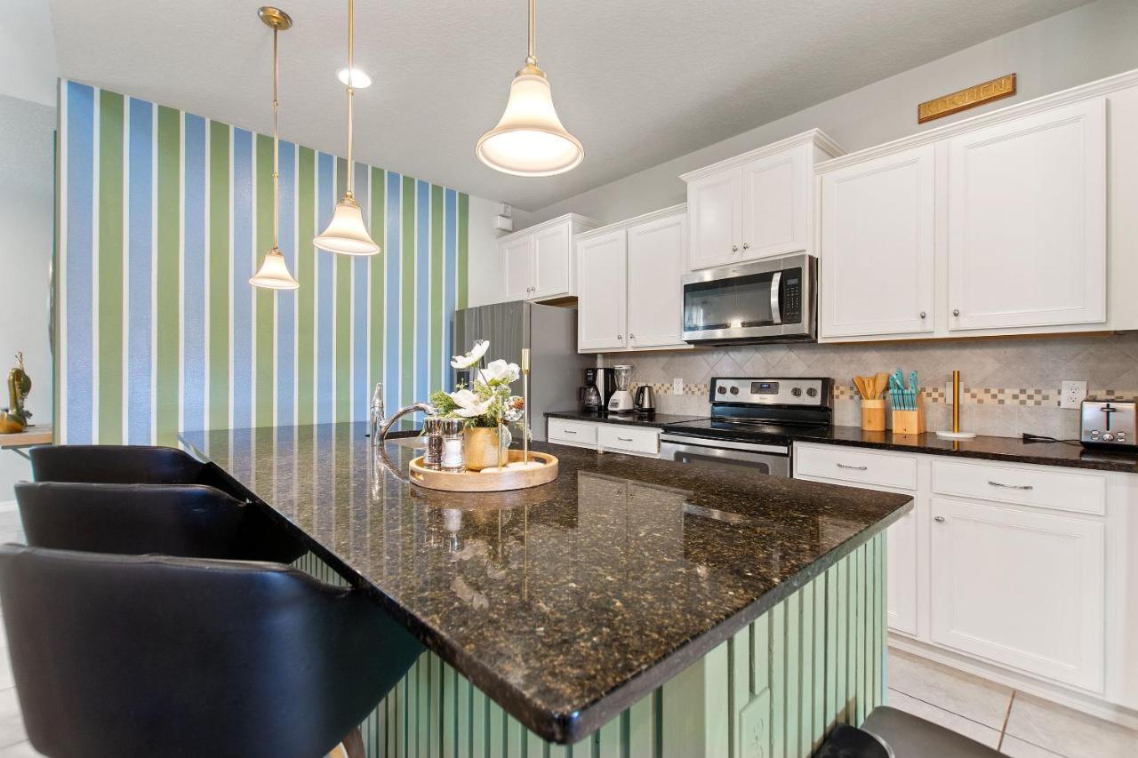 Stylish Cozy Family Getaway With Private Pool And Lake View Kissimmee Eksteriør bilde